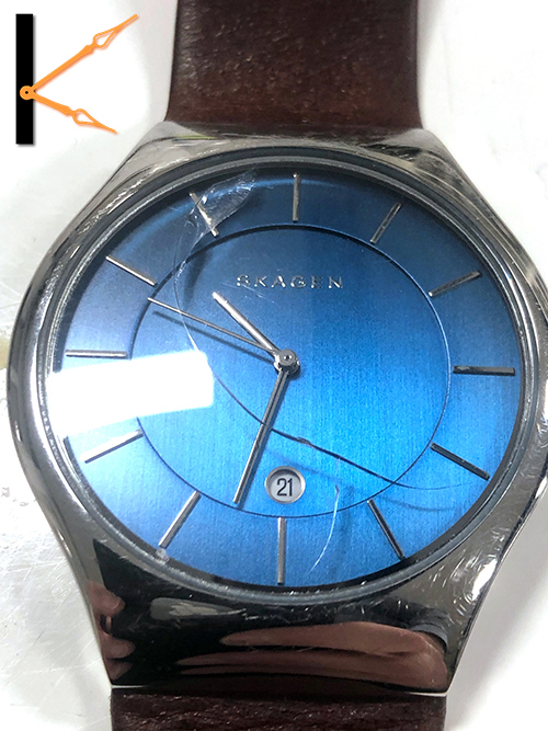 Skagen 6160 gebroken glas Glas Skagen horloge kapot zonder te stoten of te laten vallen. Wij repareren deze met originele onderdelen.